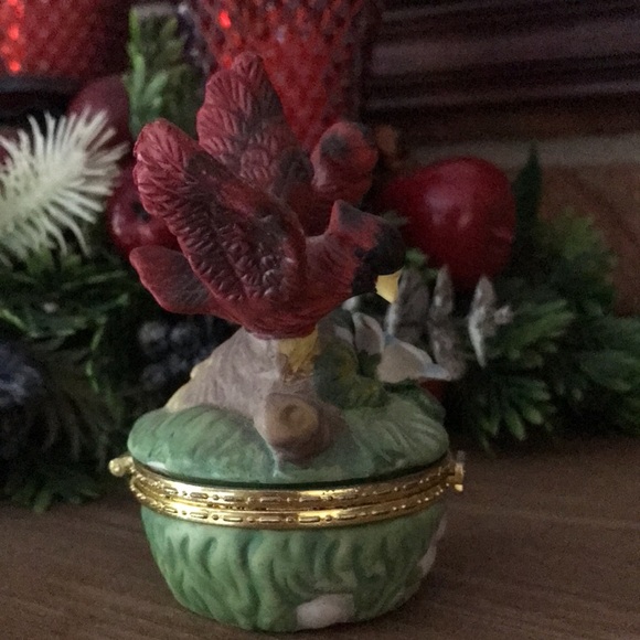 Rare Vintage Red Bird Miniature Gold Trinket Box - Picture 7 of 7